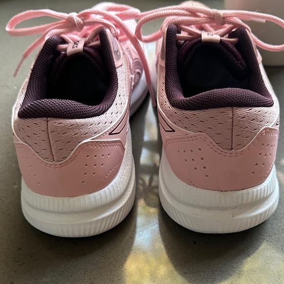 ASICS Women's Gel-Contend 8 Running Shoes in Pink and Burgundy size 8.5 😎 - Picture 3 of 16